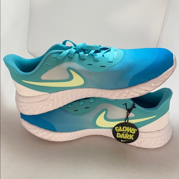 Nike Other - NEW Nike Revolution tennis shoes